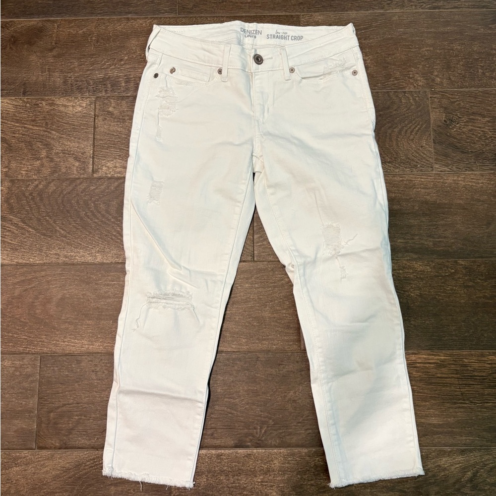 Stylish White Straight Crop Jeans